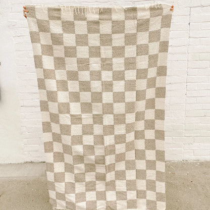 HANDWOVEN TAN & CREAM CHECKERED BLANKET